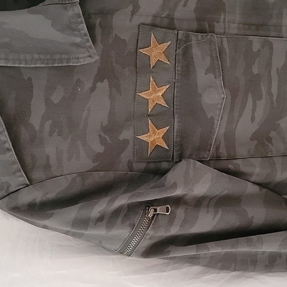 Willow & Clay Camouflage Sirt Jacket - Picture 3 of 8